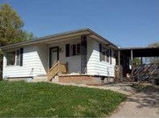 1827 Elmwood Dr W, Quincy, IL 62301