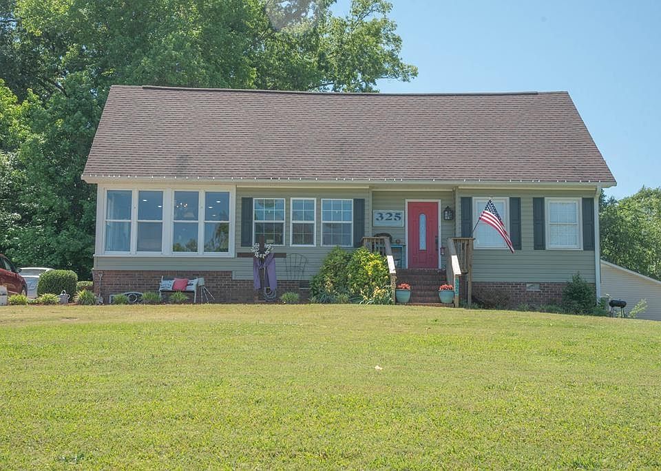1st image of 325 Port Royal Dr