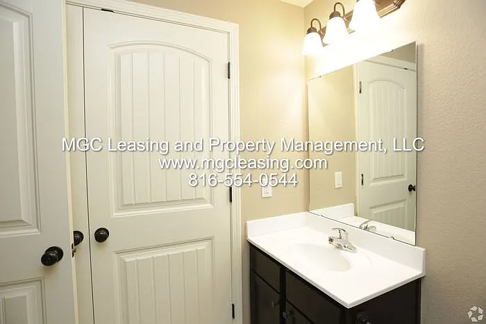 2130 SW Timbertrace Ln — Photo 10