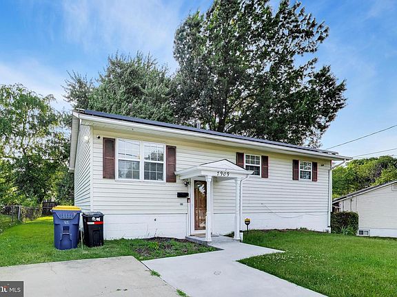 3rd image of 7909 Grant Dr