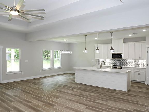 3rd image of 5514 Chenier Dr