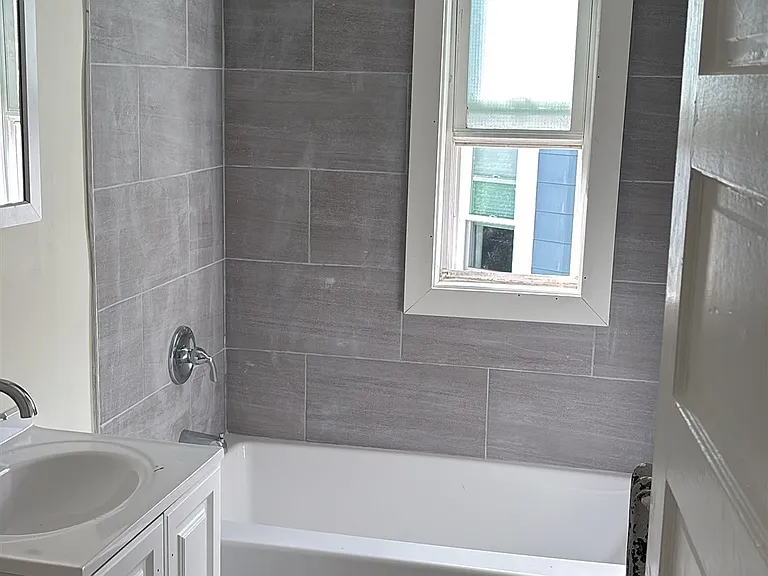 76 Conwell Ave — Photo 10