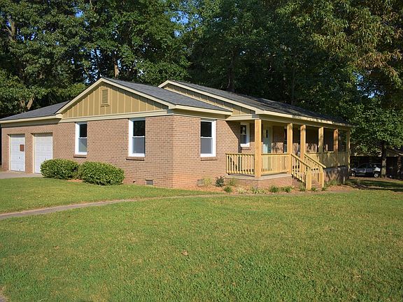 3rd image of 214 Chadwick Dr