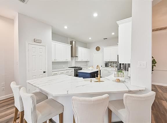 5th image of 4404 Meadow Knoll Ln