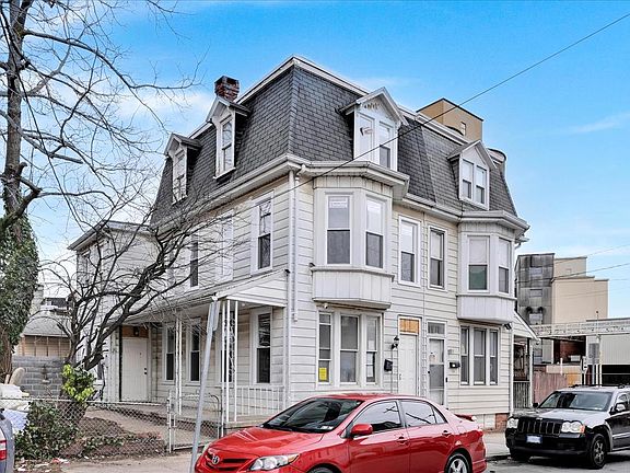 2nd image of 132 N West St