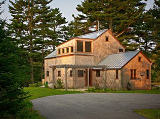 24 Snowdeal Ln, South Thomaston, ME 04858