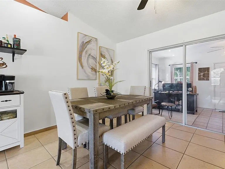 1011 Winifred Way — Photo 14