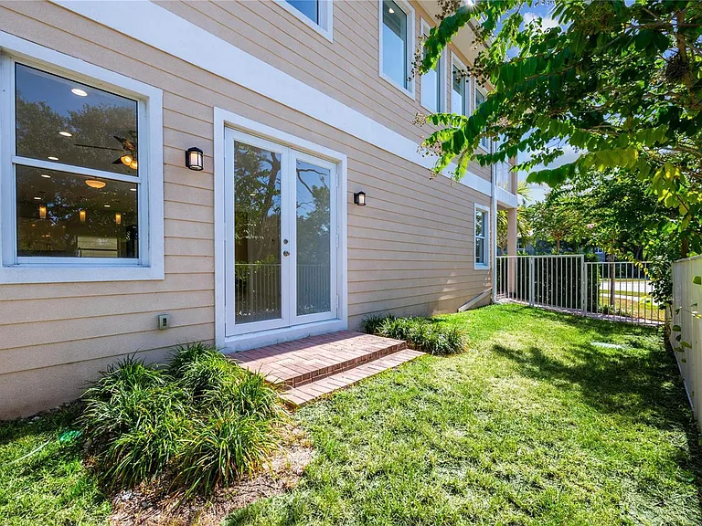 1428 SW 4th Ave #1428 — Photo 26