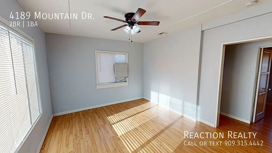Just Reduced for a Fast Lease! Charming single-story bungalow 2/1 — Photo 2
