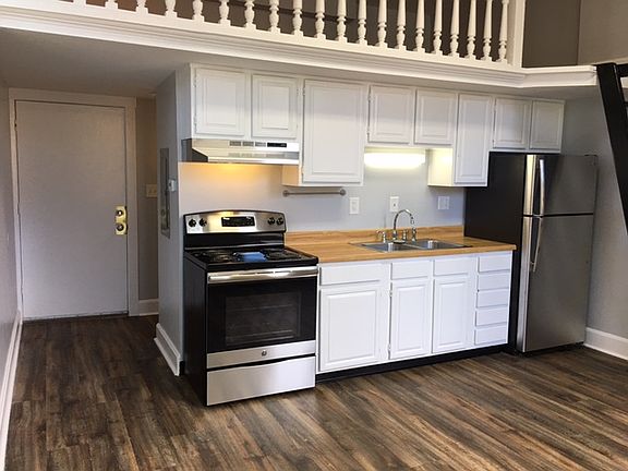2nd image of 2146 Saint James Ave APT 1