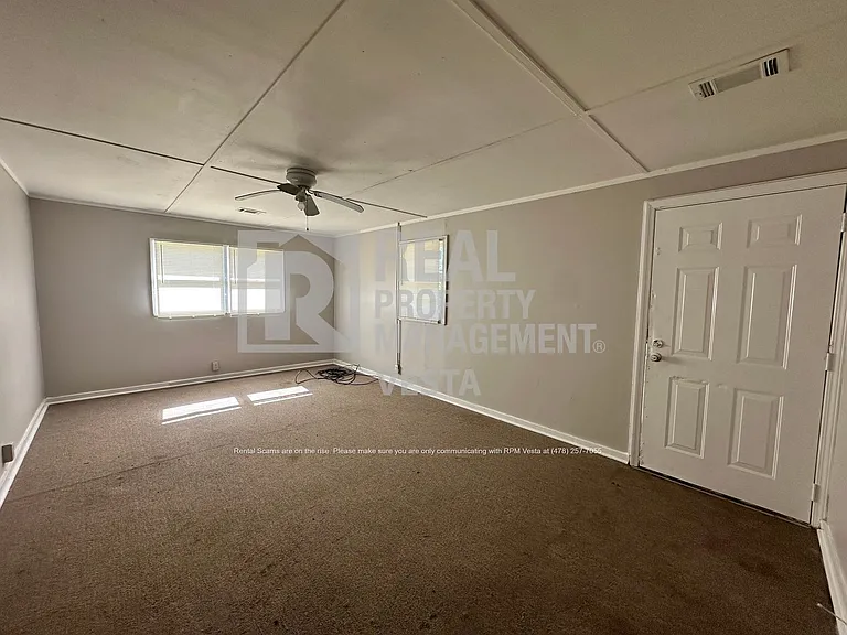 4085 Southview Dr — Photo 8