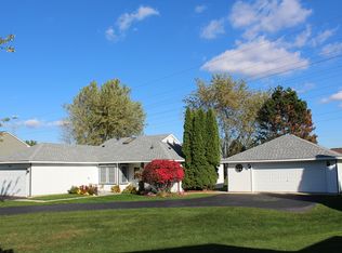 1355 Windsor Ct, Elgin, IL