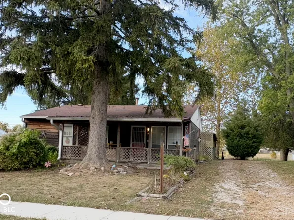 1102 Fairlane Dr, Lebanon, IN 46052