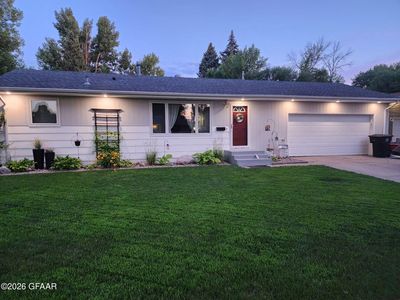619 25th Ave S, Grand Forks, ND, 58201