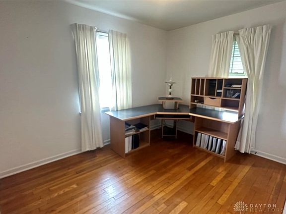5th image of 1641 Russet Ave