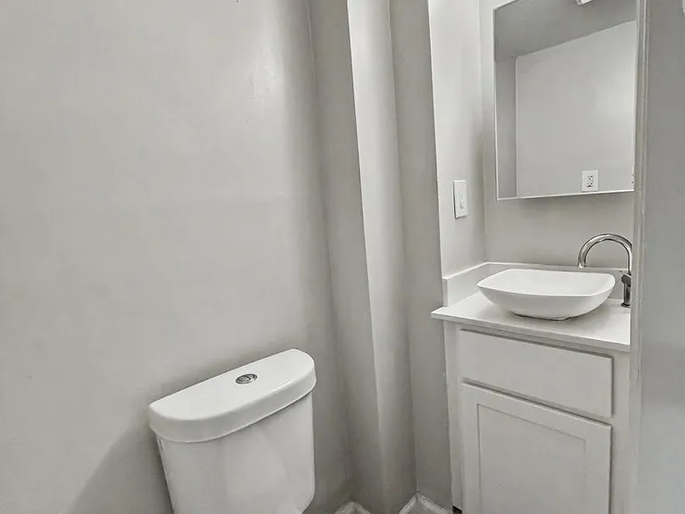 116 N Union St — Photo 15