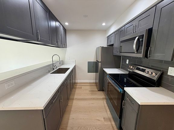 5th image of 3639 E 2nd St APT 105