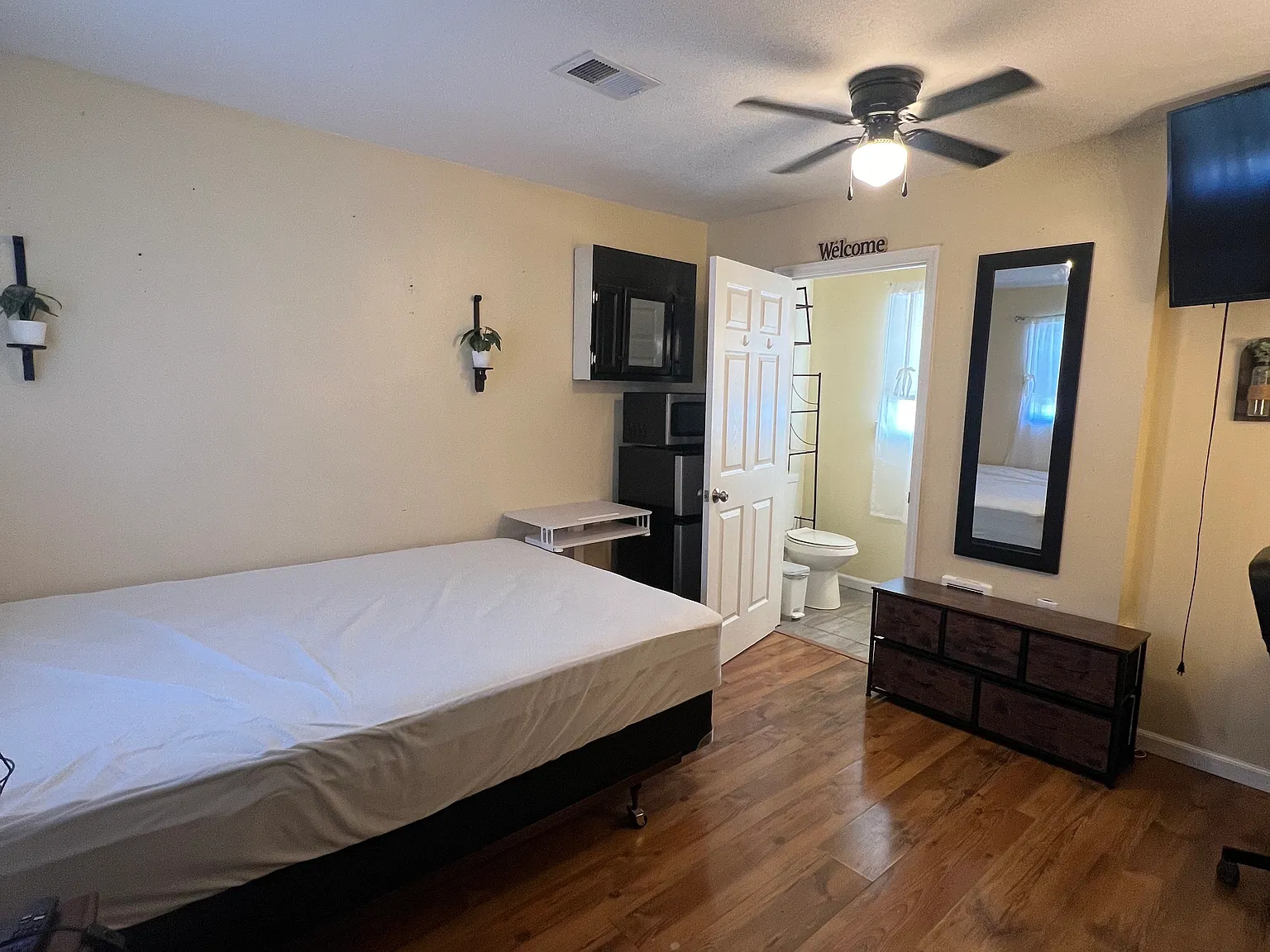 1 bed, 250 sqft, $530 — Photo 2