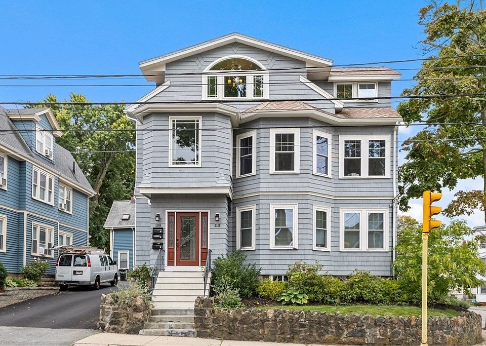 1st image of 108-110 Burrill St Unit 3