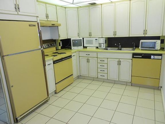 4th image of 1068 Ventnor P #1068