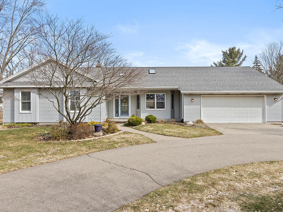 1st image of 2126 Lamont Ave NW