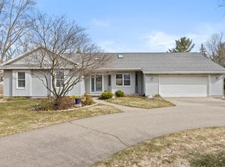 2126 Lamont Ave NW, Grand Rapids, MI