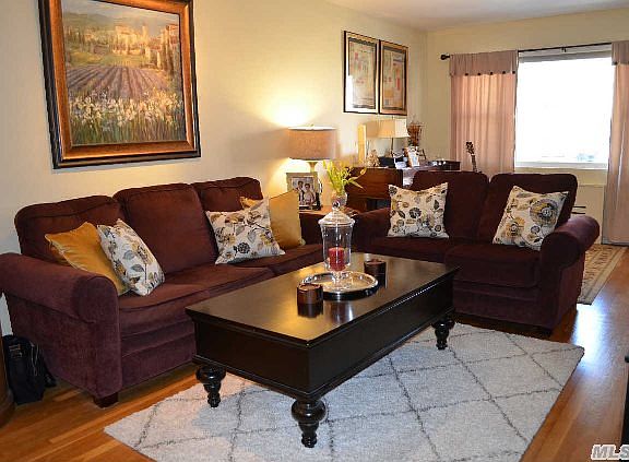 4th image of 20 Hill Park Ave APT 3B