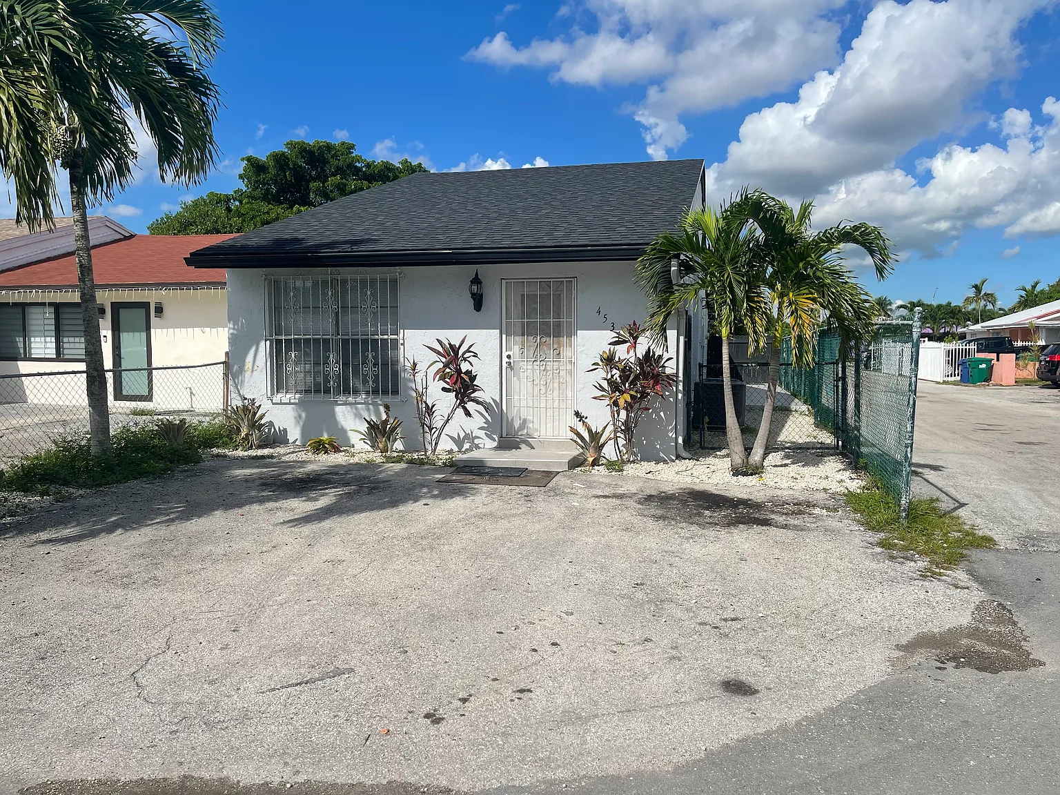 3 bed, $3,300 — Photo 1