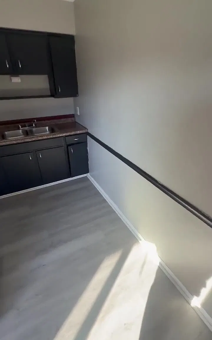 2 bed, $1,050 — Photo 4