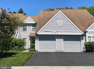 38 Magnolia Ct, Bordentown, NJ 08505