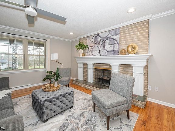 4th image of 1859 Allen Dr