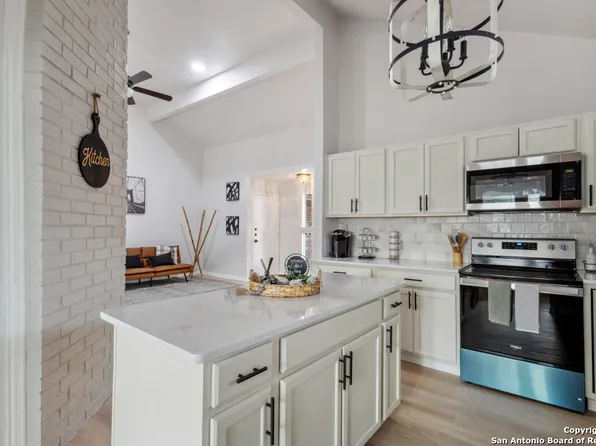 11205 FOREST CROWN, Live Oak, TX 78233