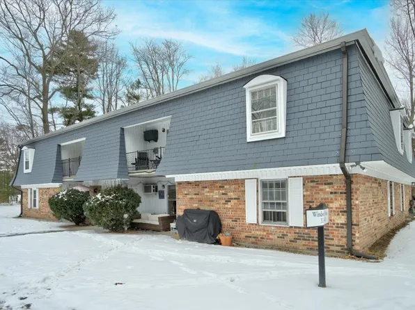 125 Kennedy Drive #40, South Burlington, VT 05403