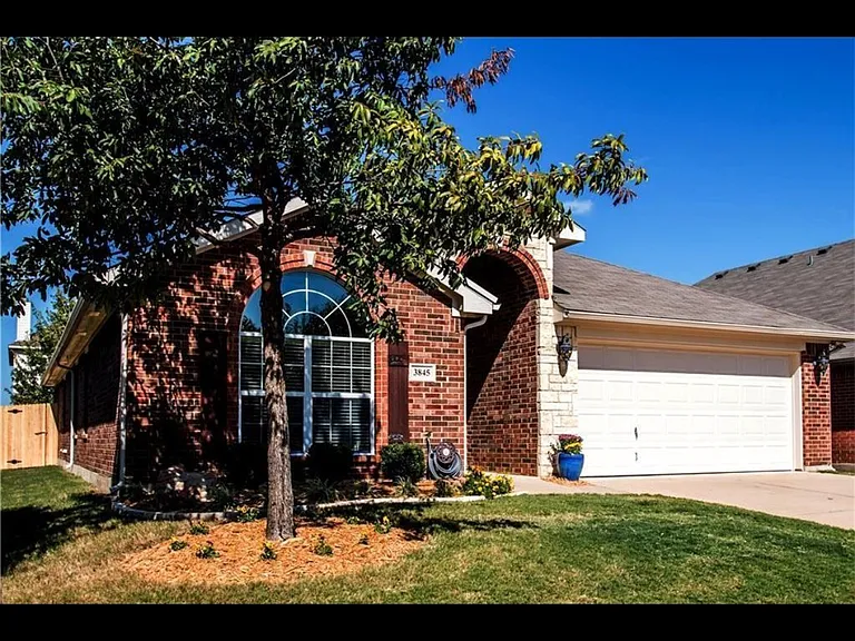 3845 Cedar Falls Dr — Photo 2