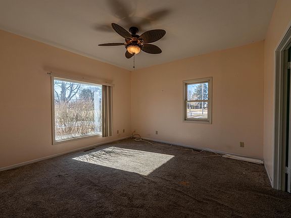 5th image of 502 E Brayton Rd