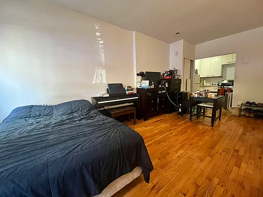 Rented by Oxford Property Group | media 11