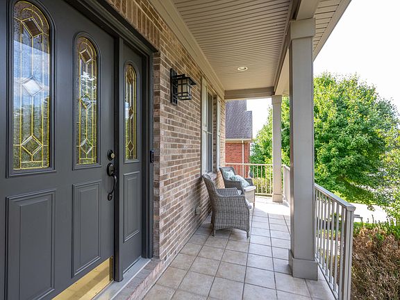 4th image of 917 Keeneland Green Dr