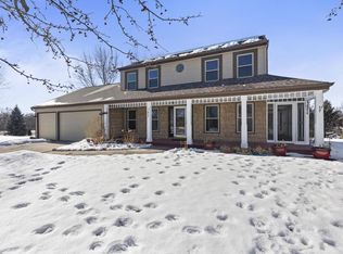 243 Royal Oak COURT, Pewaukee, WI 53072