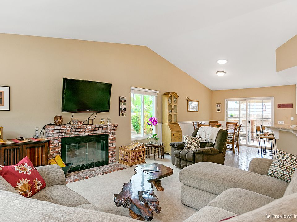 1st image of 697 Dane Dr