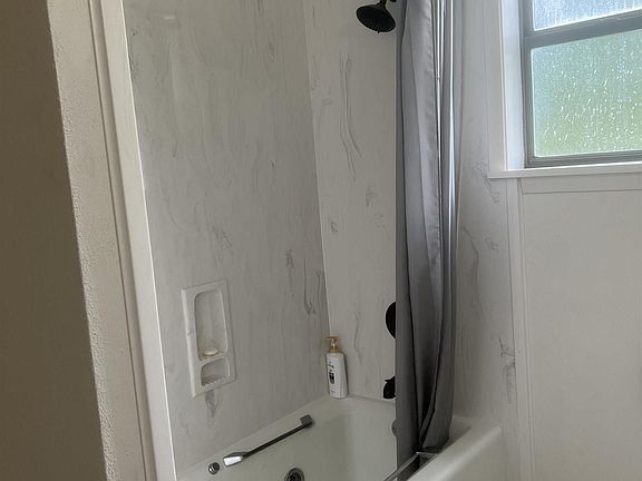 5th image of 3073 Nesom Rd