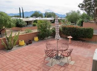 360 N Calle Del Brujo, Green Valley, AZ 85614