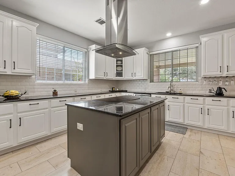 2147 Hilton Head Dr — Photo 9