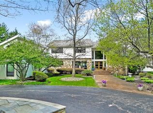 15 Cableknoll Ln, Moreland Hills, OH