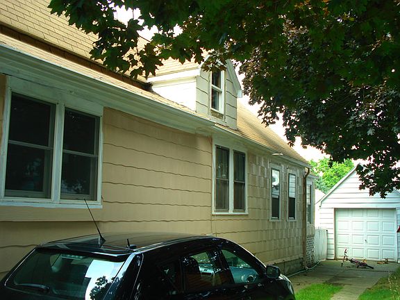 2nd image of 16 Gravel Pl