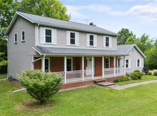 11214 Caves Rd, Chesterland, OH 44026