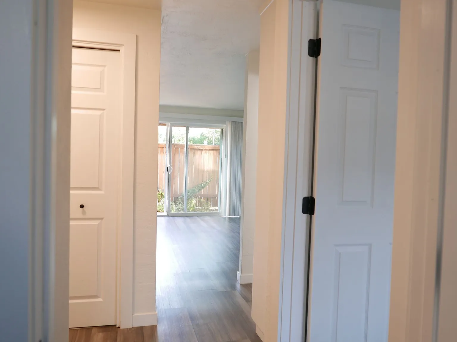 Westwood Apartments ** On-site Laundry Facilities, Off-Street Parking & Private Patio or Balcony — Photo 4