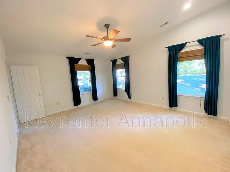 1161 Green Holly Dr — Photo 14