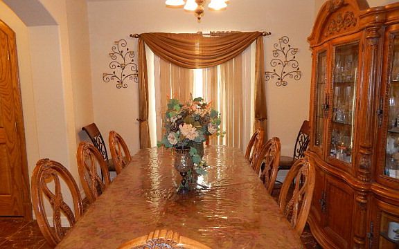3rd image of 4009 Palm Grove Dr