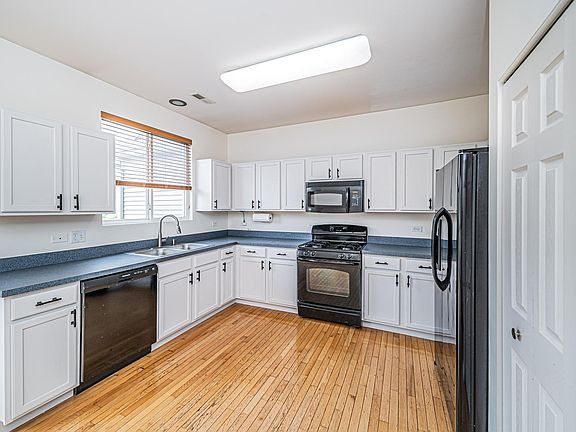 2nd image of 1060 Ellsworth Dr