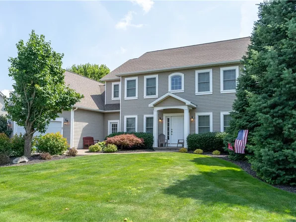28 Summers St, Livonia, NY 14487